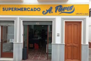 A. Flores Grupo 1956 &ndash; Supermercado en Antas