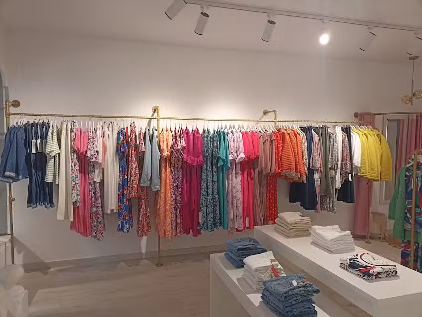 Abeloura Boutique