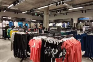 Adidas Store M&aacute;laga &ndash; McArthurGlen
