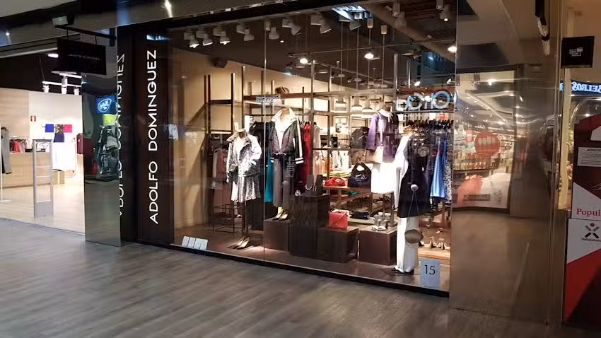 Adolfo Dom&iacute;nguez