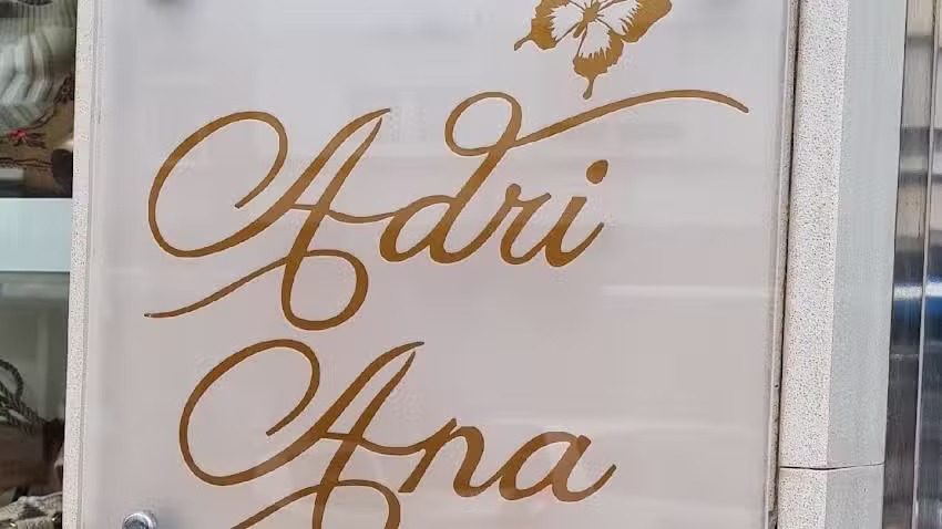 Adriana Moda y Complementos