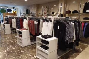 Akebia Moda La Ba&ntilde;eza