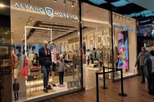 Álvaro Moreno 阿华罗