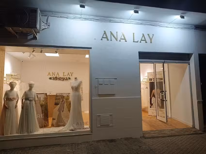 Ana Lay | Vestidos de Novia | Vestidos de comuni&oacute;n