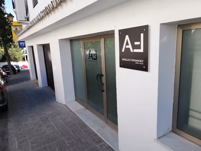 &Aacute;ngeles Fern&aacute;ndez &bull; Moda Flamenca