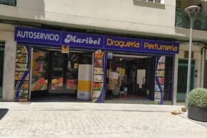 Autoservicio Maribel.