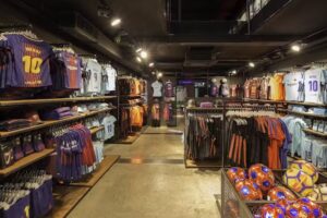 Bar&ccedil;a Botiga & Exhibition Sagrada Fam&iacute;lia | Official Store