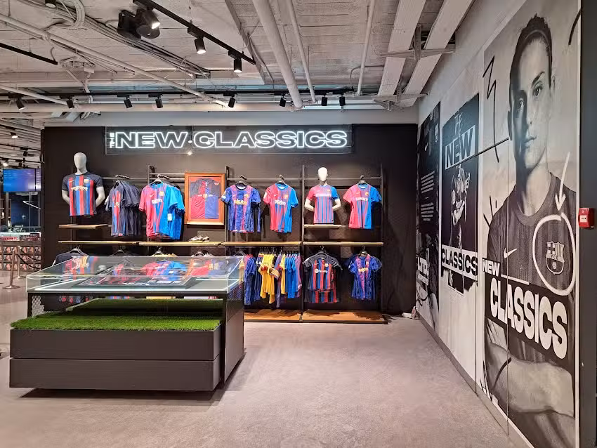 Bar&ccedil;a Botiga Kiosk Spotify Camp Nou | Official Store