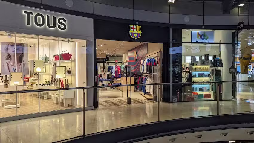 Bar&ccedil;a Botiga Les Arenas | Official Store