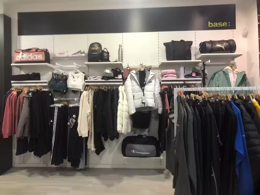 base: San Mart&iacute;n De la Vega