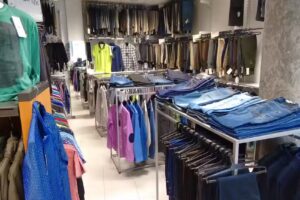 Blaumarí Olot (Roba d’home y TALLES GRANS)