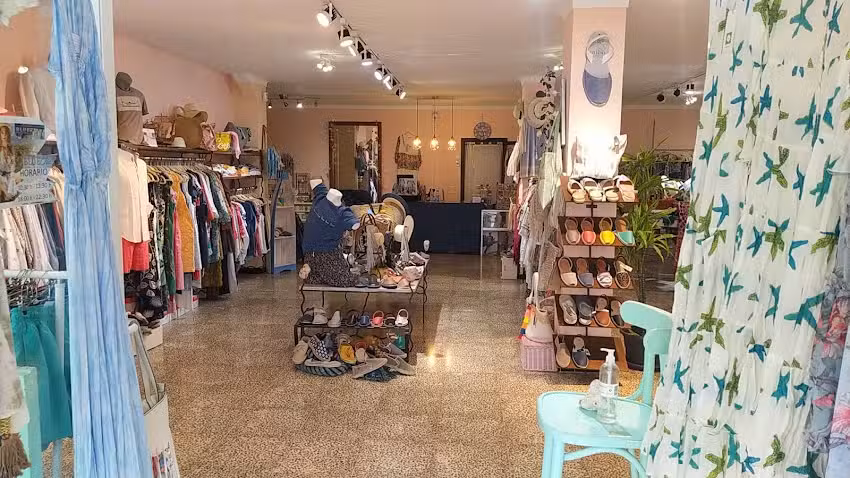 BLUE CHIC