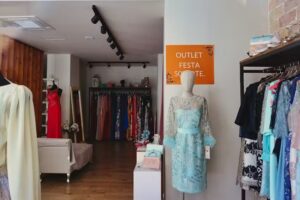 Booknovias. Especialistas en moda nupcial y ceremonia.