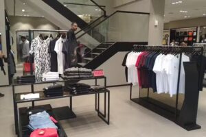 BOSS Outlet, La Roca, Barcelona, VR