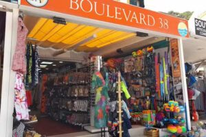 Boulevard 38 Supermarket