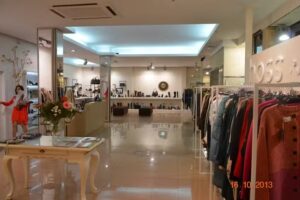 Boutique Claudia Crown