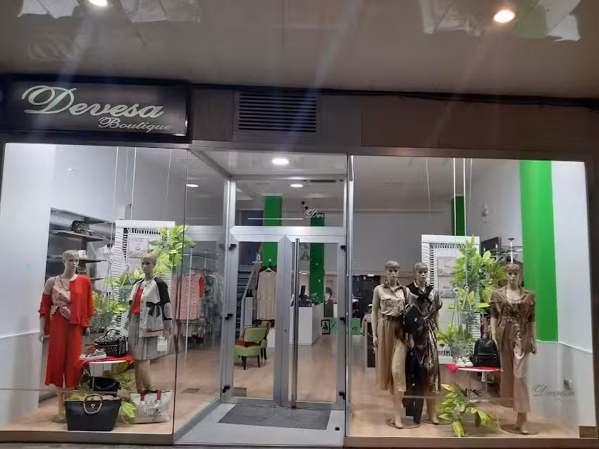 Boutique Devesa Moda Avd de Ourense,17 32630 Xinzo de Limia Ourense