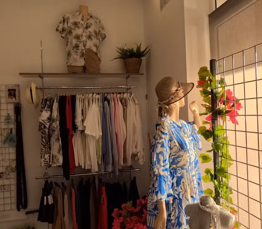 Boutique &laquo;Sal&iacute;tre by Lola&raquo;