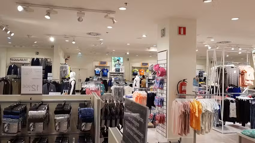 C&A