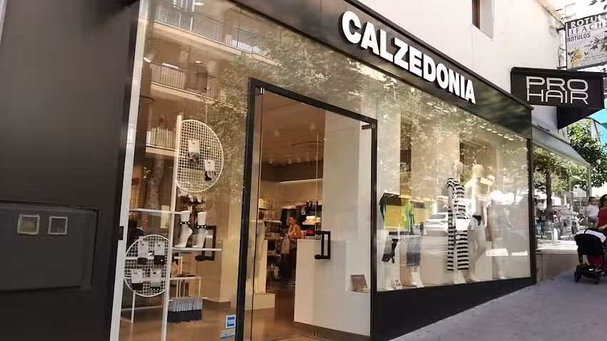 CALZEDONIA.
