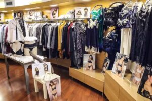 CORSETERIA LLENCERIA PER DINS