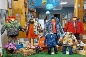 CURRA´S MODA INFANTIL, JUVENIL Y CEREMONIA