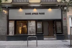 DAME APR&Egrave;S PARIS