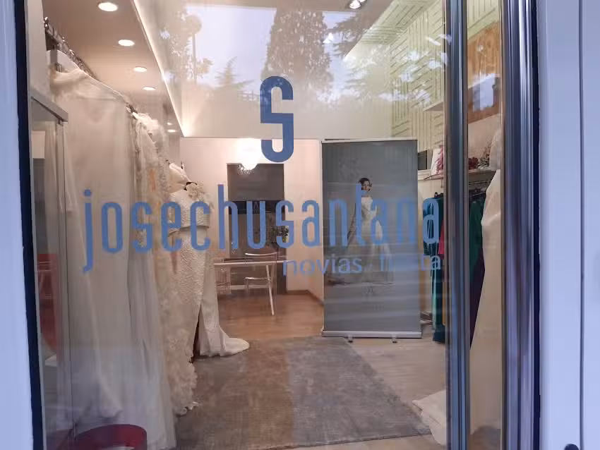 De boda con Mar&iacute;a by Josechu Santana