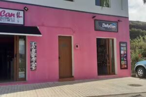 DelYcan M&C (moda y cosm&eacute;tica)