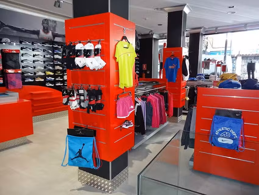 DEPORTES POLO&acute;S