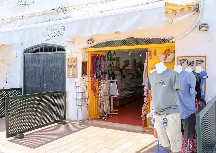 Dino Roba i Complements