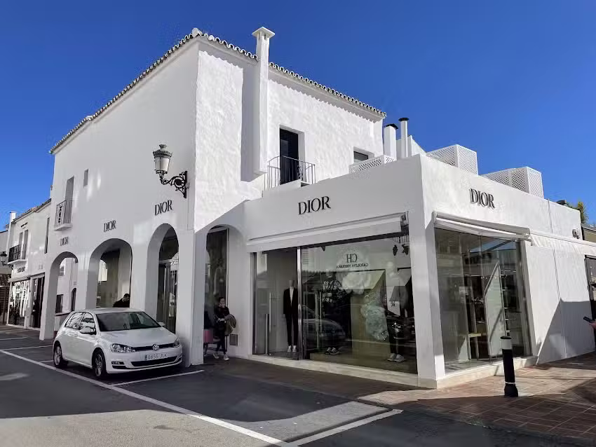 DIOR Puerto Ban&uacute;s