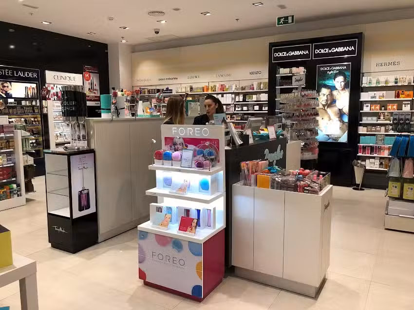 Douglas Perfumer&iacute;a