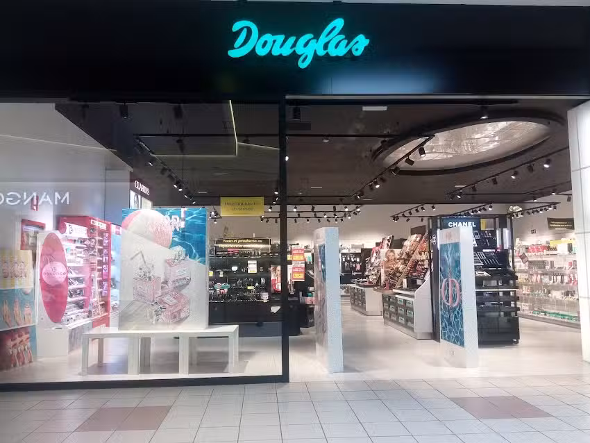 Douglas Perfumer&iacute;a