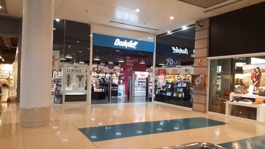 Douglas Perfumer&iacute;a