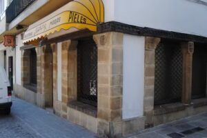 E&M PELETER&Iacute;A Y MODAS MAHOSY