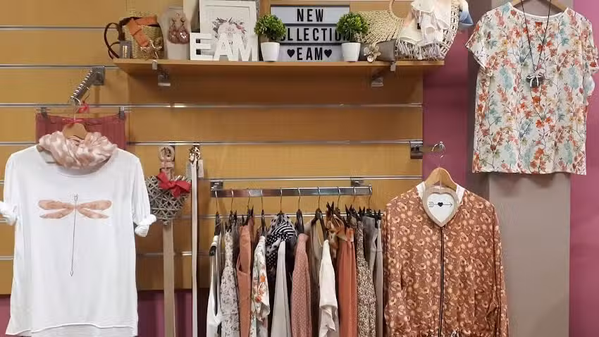 El armario de M&oacute;nica