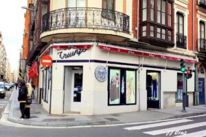 El Triunfo Vestuario Laboral (M&ordf; Carmen Mu&ntilde;oz Casares)