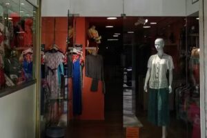 Ella_roba i complements