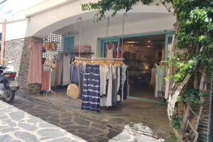 Esblauet Cadaqu&eacute;s