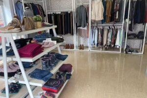 Esencia Moda y Complementos