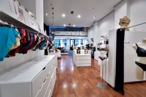 Espacio Reinas (Reinas Corseter&iacute;a Especializada)