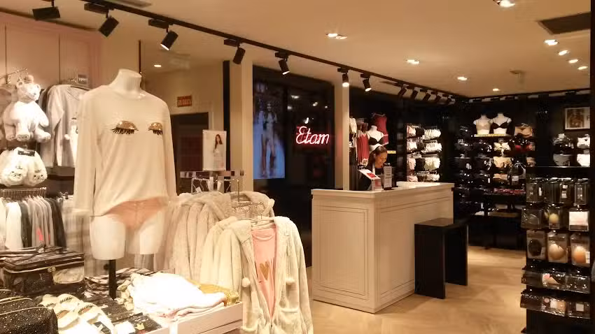 Etam