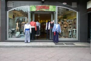 Euskal Jantziak Fornituras &ndash; Trajes Vascos