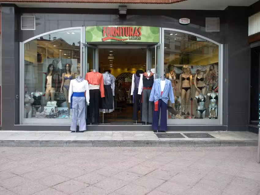 Euskal Jantziak Fornituras &ndash; Trajes Vascos