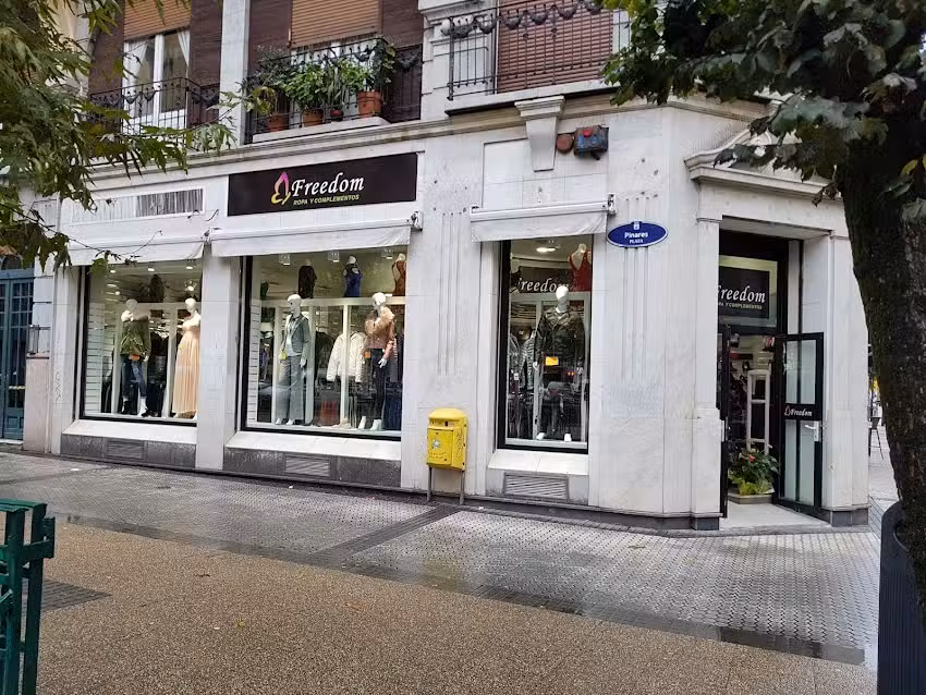 Freedom ropa y complementos