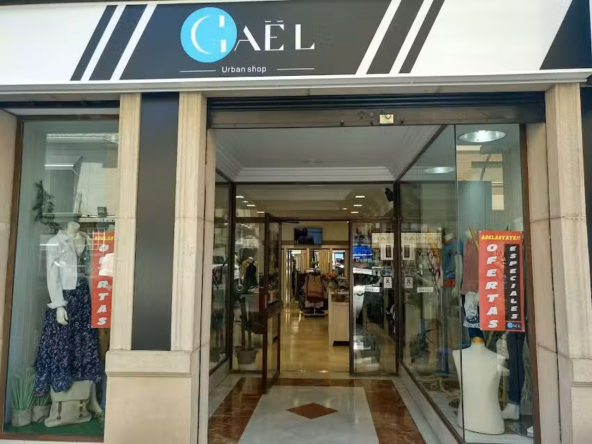 Ga&euml;l Urb&aacute;n Shop