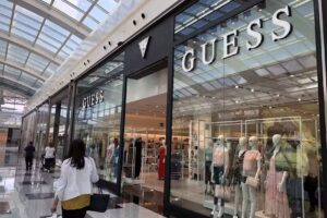 Guess CC Nevada Shopping