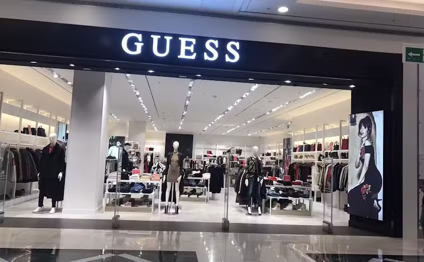 Guess CC Plaza R&iacute;o 2