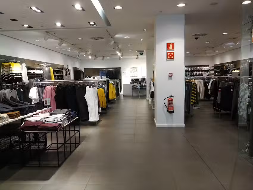 H&M